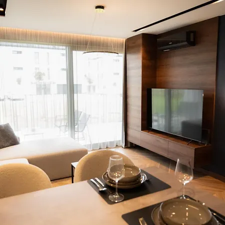 R78 Luxury Apartman1 *